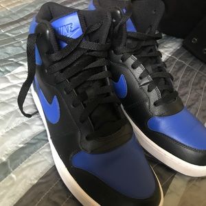 NIKE MENS EBERNON MID